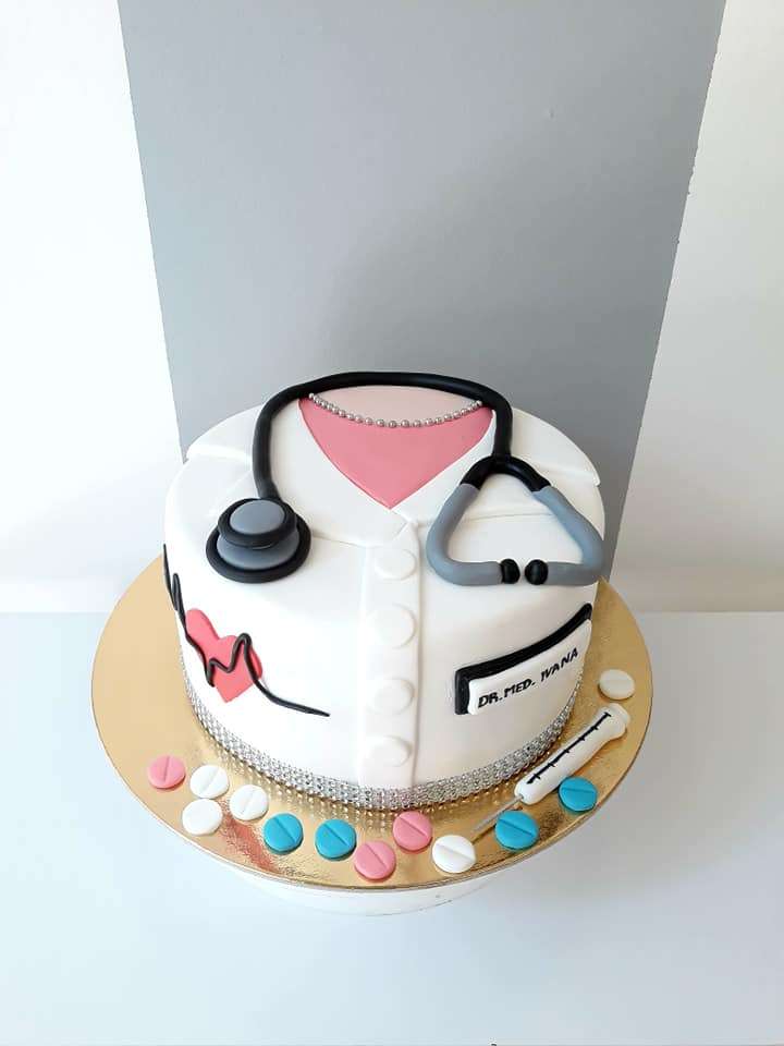 Torte s fondant masom slika-1