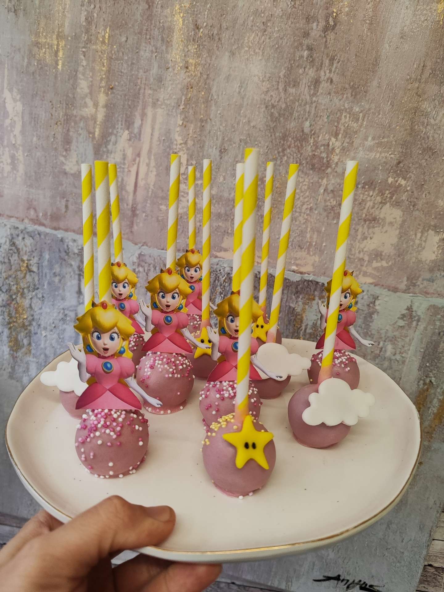 Ukrašeni cakepopsi slika-36